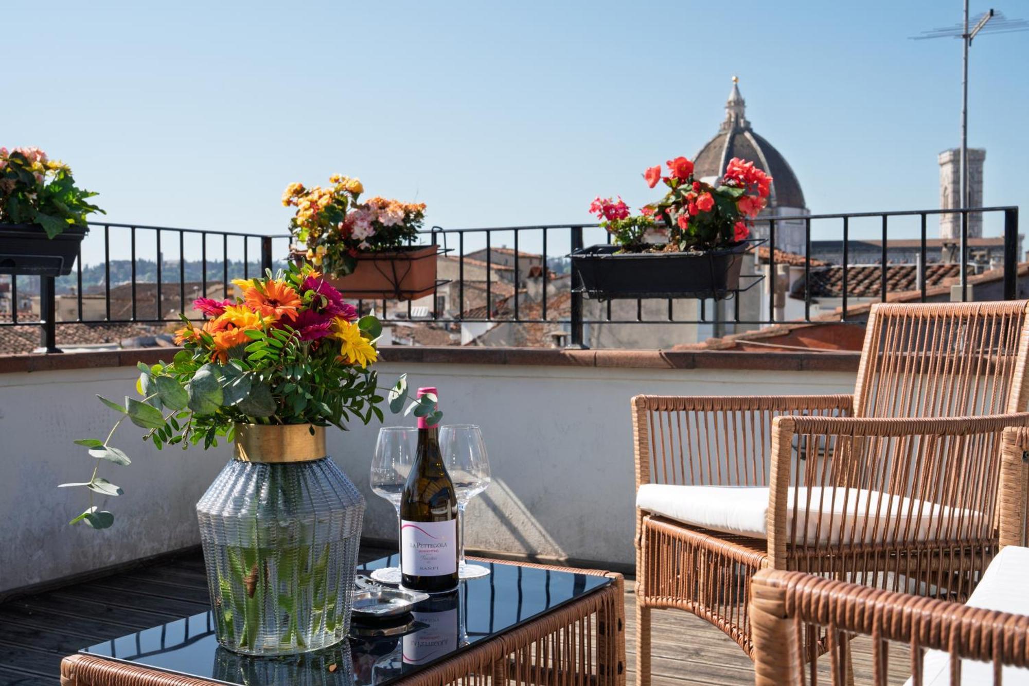 Residenza Conte Di Cavour & Rooftop ฟลอเรนซ์ ภายนอก รูปภาพ